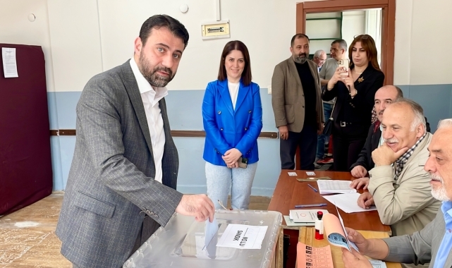 AK Parti Karabük Milletvekili Şahin, oyunu kullandı