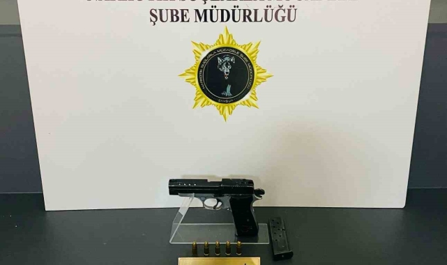 Apart daireye uyuşturucu operasyonu: 5 kişi yakalandı