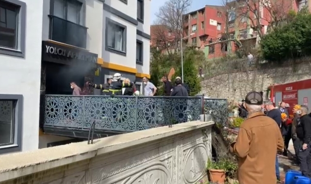 Apartman dairesinde çıkan yangın paniğe neden oldu