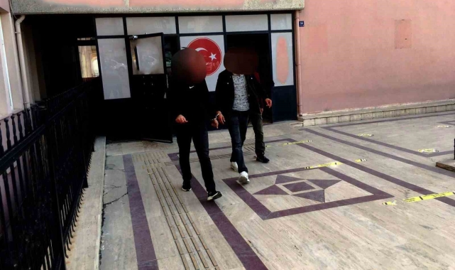 Aranan şahıslar Kuşadası polisinden kaçamadı