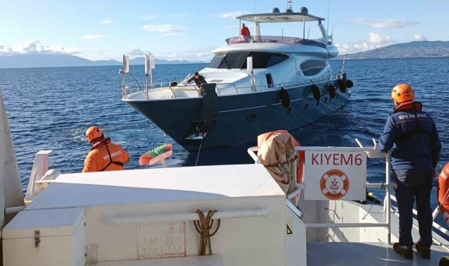 Arızalanan ve açık denizde sürüklenen tekneyi KIYEM ekipleri kurtardı
