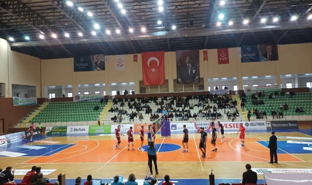 AXA Efeler Ligi: Akkuş Belediyespor: 3- Develi Belediyespor: 1