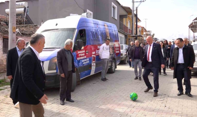 Babadağ'da adaylar birbiriyle futbol oynadı