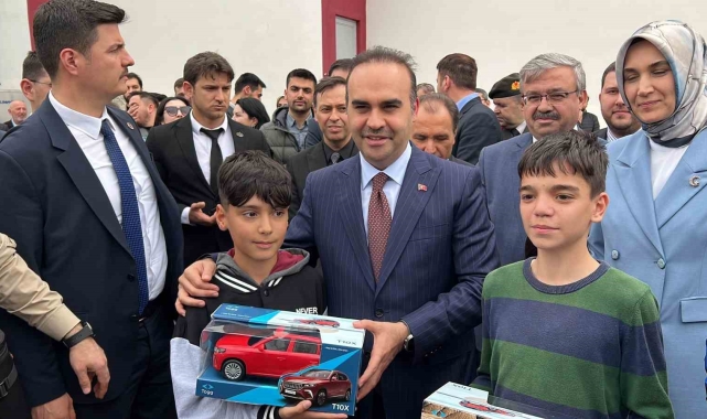 Bakan Kacır'a "Siz Alper misiniz" sorusu