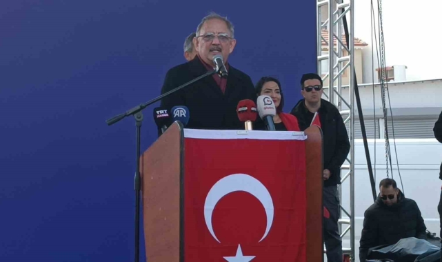 Bakan Özhaseki: "Depremzedelerin hiç endişesi olmasın"