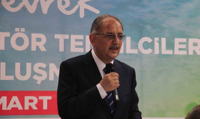 Bakan Özhaseki, "Şimdi başka belediyecilik başladı, algı belediyeciliği. Adam tatilde, iş başındaymış gibi gösteriyorlar"