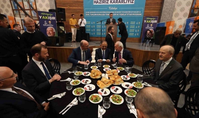 Bakan Özhaseki: "Yeni dönemde güçlü bir Kütahya'yı hep birlikte inşa edeceğiz"