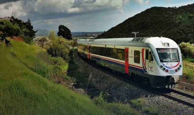 Bakan Uraloğlu: "Ankara-Elmadağ Bölgesel Treni, 21 Mart tarihinden itibaren işletilmeye başlayacak"