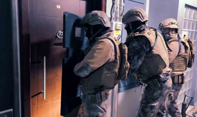 Bakan Yerlikaya'nın açıkladığı operasyonda Sakarya'da 2 DEAŞ şüphelisi yakalandı