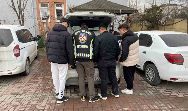 Başakşehir'de ön kaldırarak trafiği tehlikeye düşüren motosiklet sürücülerine ceza yağdı