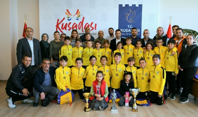 Başarılı sporcular Başkan Günel'le görüştü