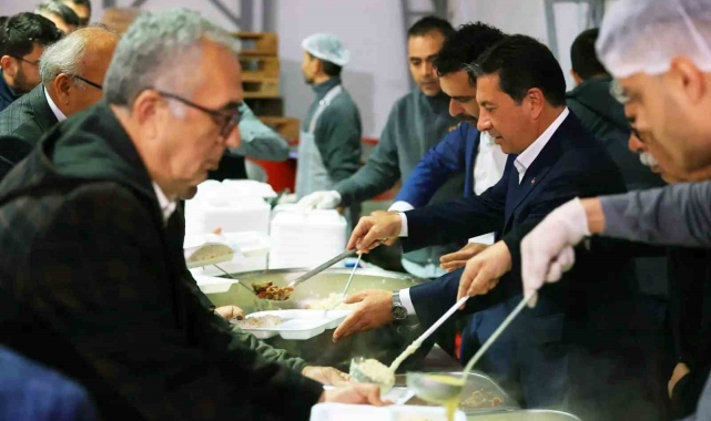 Başkan Aras, Seydikemerlilerle iftarda buluştu
