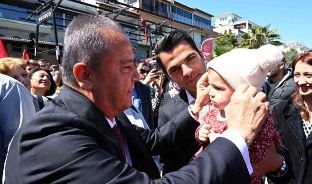 Başkan Böcek: "Plastik kasa üretim tesisi kuracağız"
