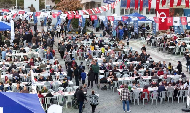 Başkan Çerçioğlu, Çeştepe'de vatandaşlarla iftarda buluştu