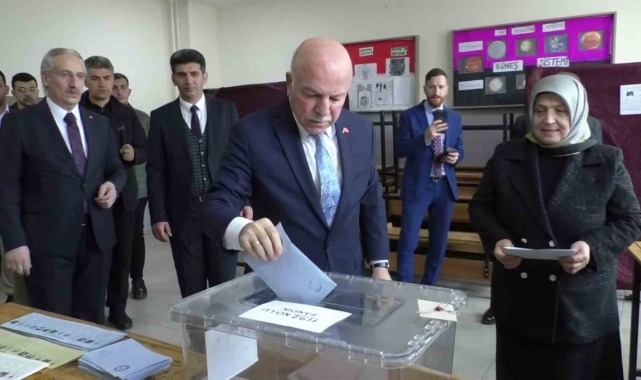 Başkan Sekmen: "Allah ülkemizi birlik ve beraberlikten ayırmasın"