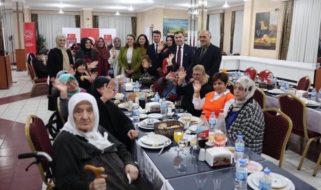 Bayburt'ta 'Yaşlılar Haftası' kutlandı