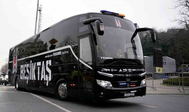 Beşiktaş derbi için stada ulaştı