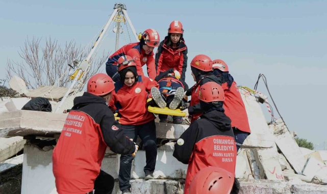 Bu kadınlar çok farklı...Hem belediyede çalışıyor hem hayat kurtarıyorlar