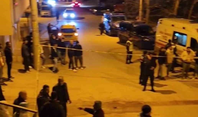 Bursa'da otomobilden sıkılan mermi 2 kadına isabet etti
