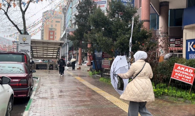 Bursa'da şiddetli yağmur hayatı olumsuz etkiledi