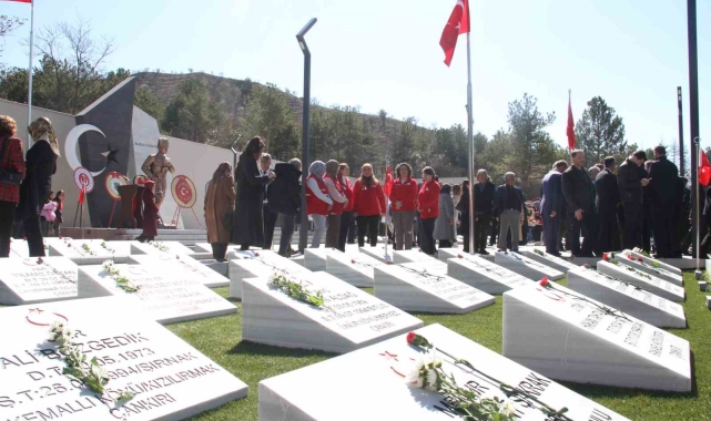 Çanakkale Zaferi'nin 109. yıldönümünde şehitler dualarla anıldı