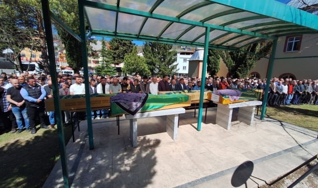 Çankırı'daki trafik kazasında ölen 4 kişinin cenazeleri Ordu'da defnedildi