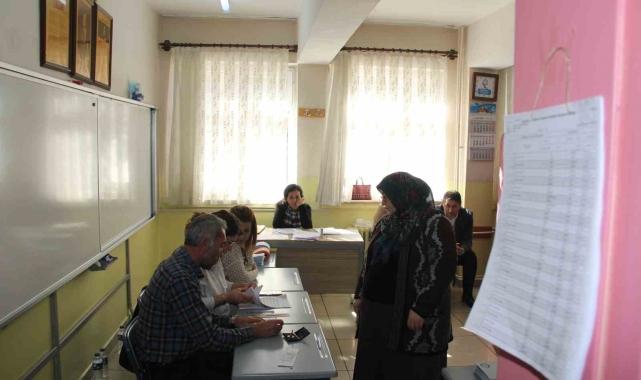 Çankırı'da oy kullanımı devam ediyor