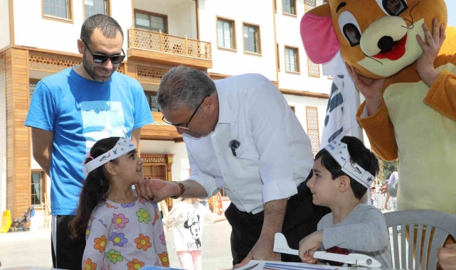 Çocuklar Yunusemre Bilim ve Havacılık Şenliğinde eğlendi