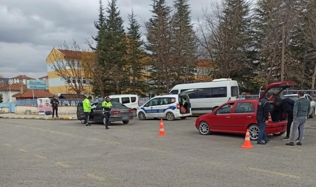 Çorum polisinin şok uygulamaları sürüyor