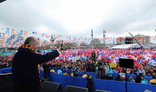 Cumhurbaşkanı Erdoğan: "Kamu bankalarımız emeklilerin komisyon ödemesini 8 bin TL ile 12 bin TL olarak belirledi"