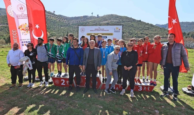 Denizli Atletizm Kros Bölge Şampiyonası'na ev sahipliği yaptı