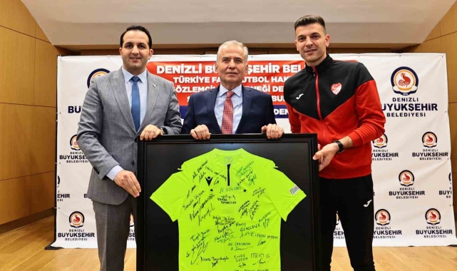 Denizli Büyükşehirden 177 futbol hakemi, gözlemci ve saha komiserlerine destek