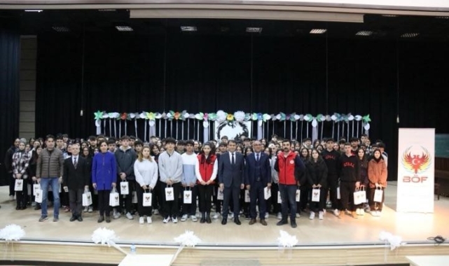 Denizli polisi 1170 liseliye terör örgütlerini anlattı