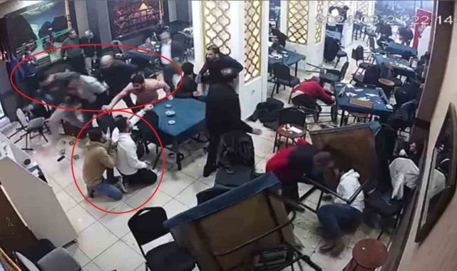 Diyarbakır'da caddedeki silahlı kavgada kıraathane savaş alanına döndü