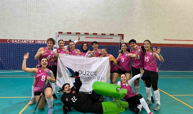 Düzce Üniversitesi kadın hokey takımından başarılı sonuç