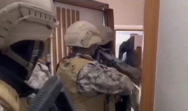 Eğlence mekanında bıçaklı kavga ve kundaklama kamerada