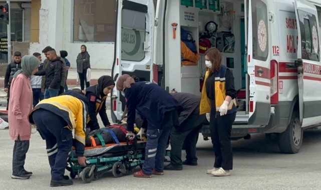 Elazığ'da motosiklet ile otomobil çarpıştı: 1 yaralı