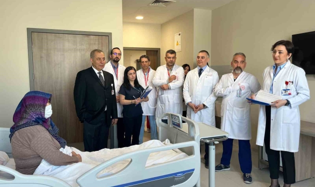 Etlik Şehir Hastanesinde 1 buçuk yılda 27 böbrek nakli yapıldı