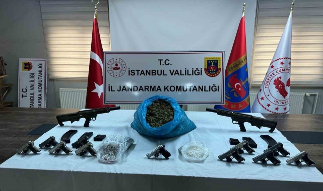 Eyüpsultan'da jandarmadan narkotik operasyonu: 62 gözaltı