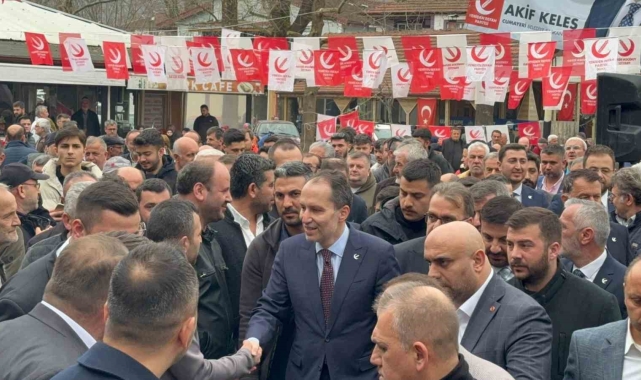 Fatih Erbakan Cumayeri'nde seçim ofisini açtı