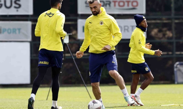 Fenerbahçe, Adana Demirspor maçı hazırlıklarını sürdürdü