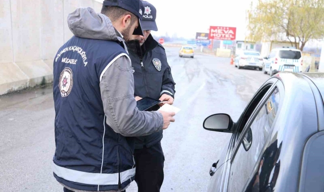 Göçmen kaçakçılığı suçundan 4 yıl 2 ay kesinleşmiş cezası bulunan kişi yakalandı