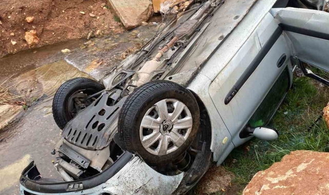 Gölbaşı'nda otomobil şarampole yuvarlandı: 1 yaralı