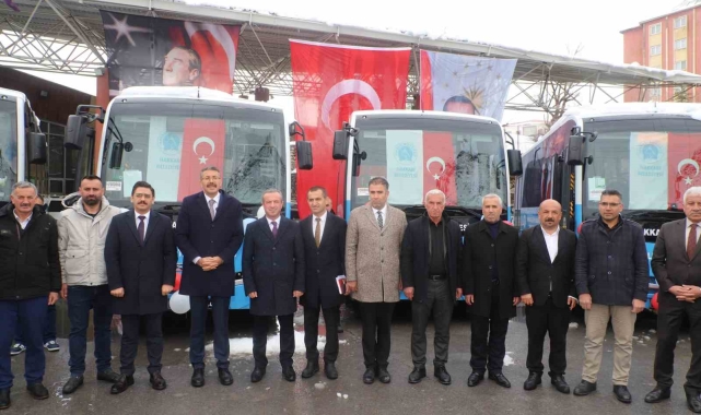 Hakkari Belediyesi araç filosuna 6 araç daha ekledi