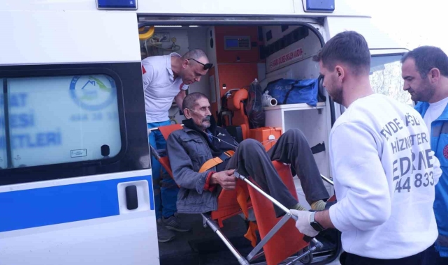 Hastaneden ambulansla oy vermeye gitti
