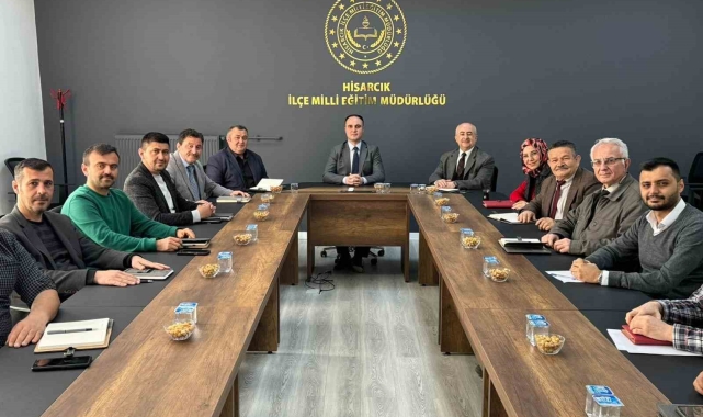 Hisarcık'ta eğitim öğretim yılı faaliyetleri masaya yatırıldı