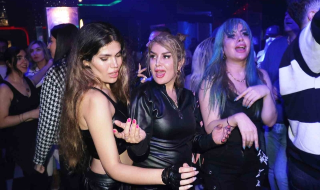 İranlılar nevruzu Van&#039;da kutluyor