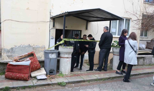 İşe gitmek için uyanan genç, annesi ve kardeşini ölü buldu