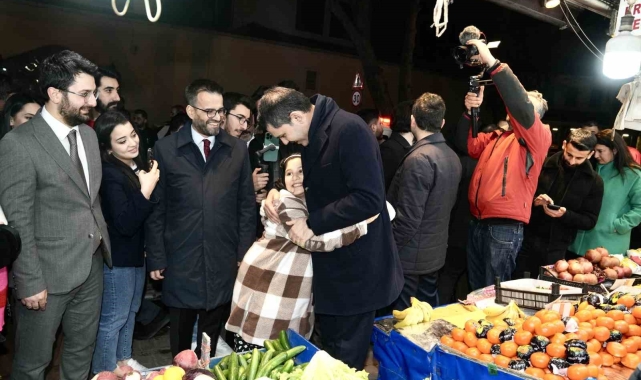 İstanbul Büyükşehir Belediye Başkan Adayı Murat Kurum öğrenci evinde sahur yaptı