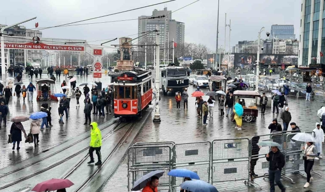 İstanbul Valiliği kararıyla Taksim ve Şişhane metro istasyonu kapatıldı